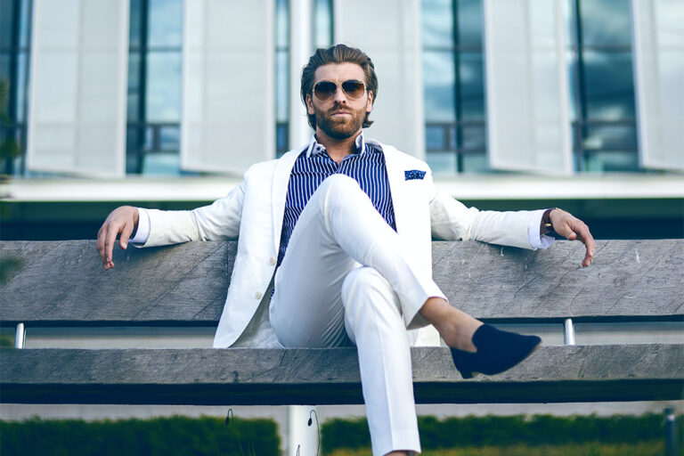 A successful man is one who can lay a firm foundation, how to become one!